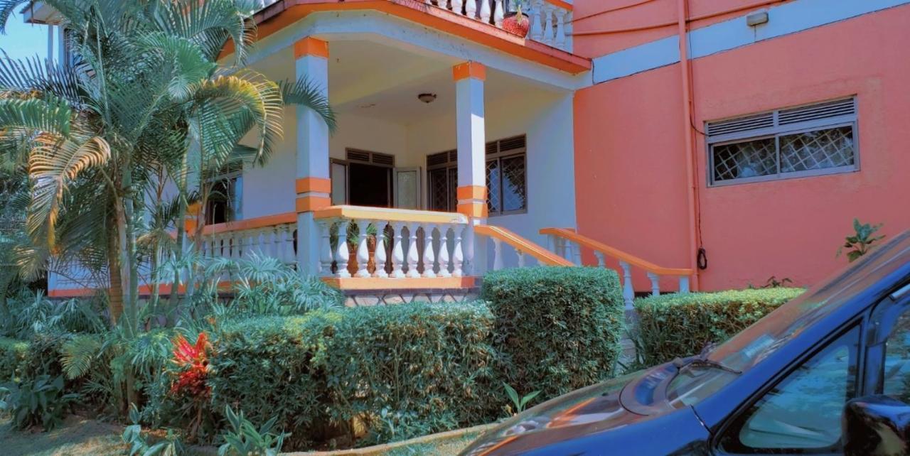La Feve Beach Bed And Breakfast Entebbe Энтеббе Экстерьер фото