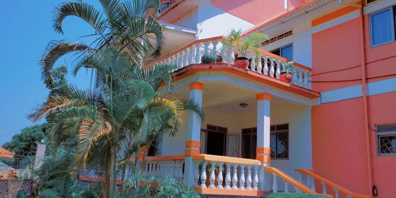 La Feve Beach Bed And Breakfast Entebbe Энтеббе Экстерьер фото